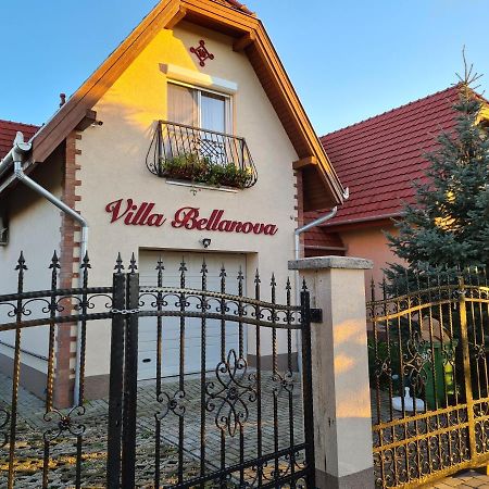 Villa Bellanova Hajdúszoboszló 外观 照片