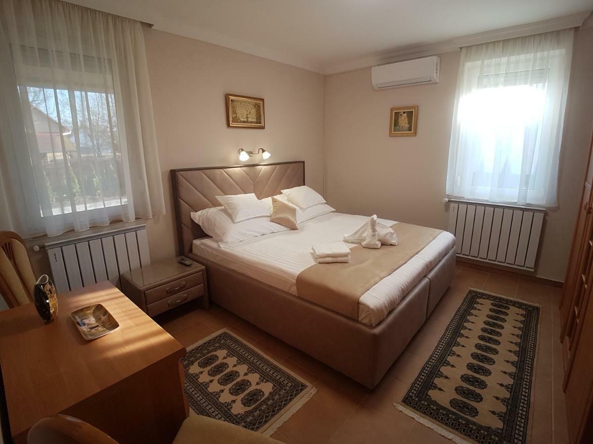 Villa Bellanova Hajdúszoboszló 外观 照片